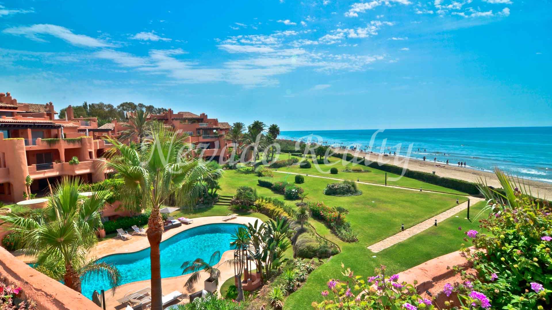 													Spectacular luxury frontline beach penthouse in Marbella 
											