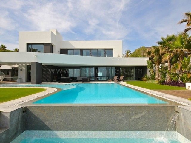 Modern Front Line Beach Villa For Sale in Los Monteros Playa, Marbella East