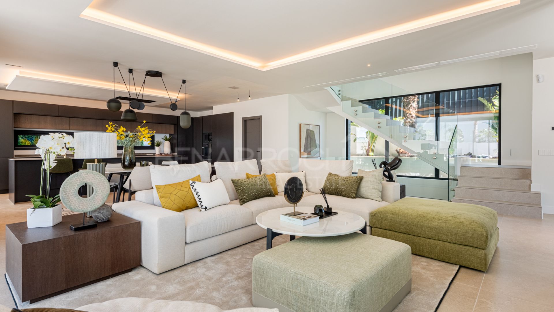 Contemporary villa in Bali Villas, Mijas Costa