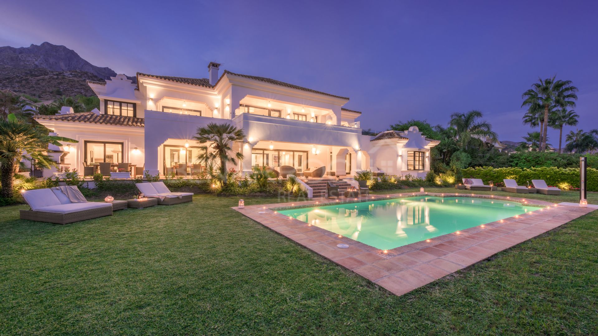 Villas for sale in El Rosario