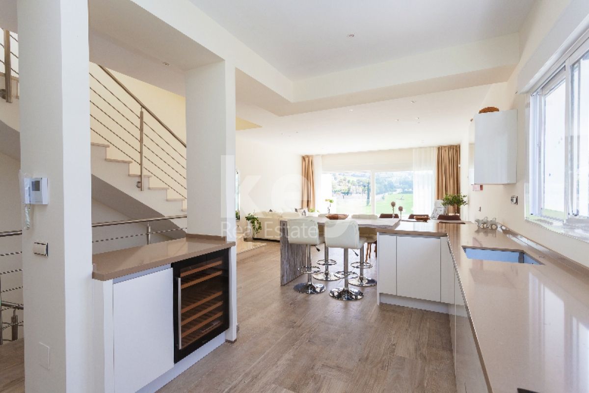 Вилла на продажу в Miraflores, Михас Коста