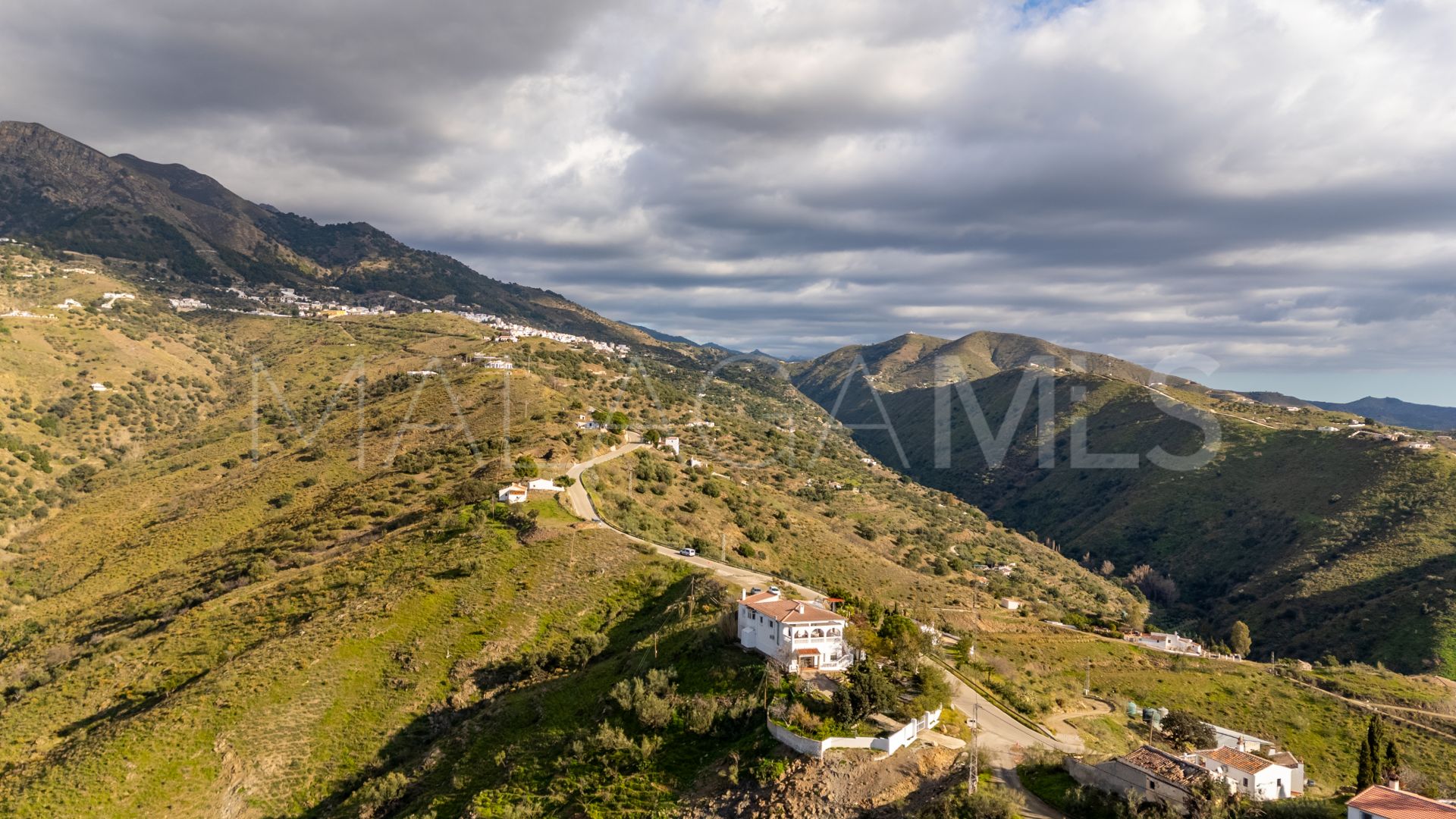 Landhaus for sale in Canillas de Aceituno