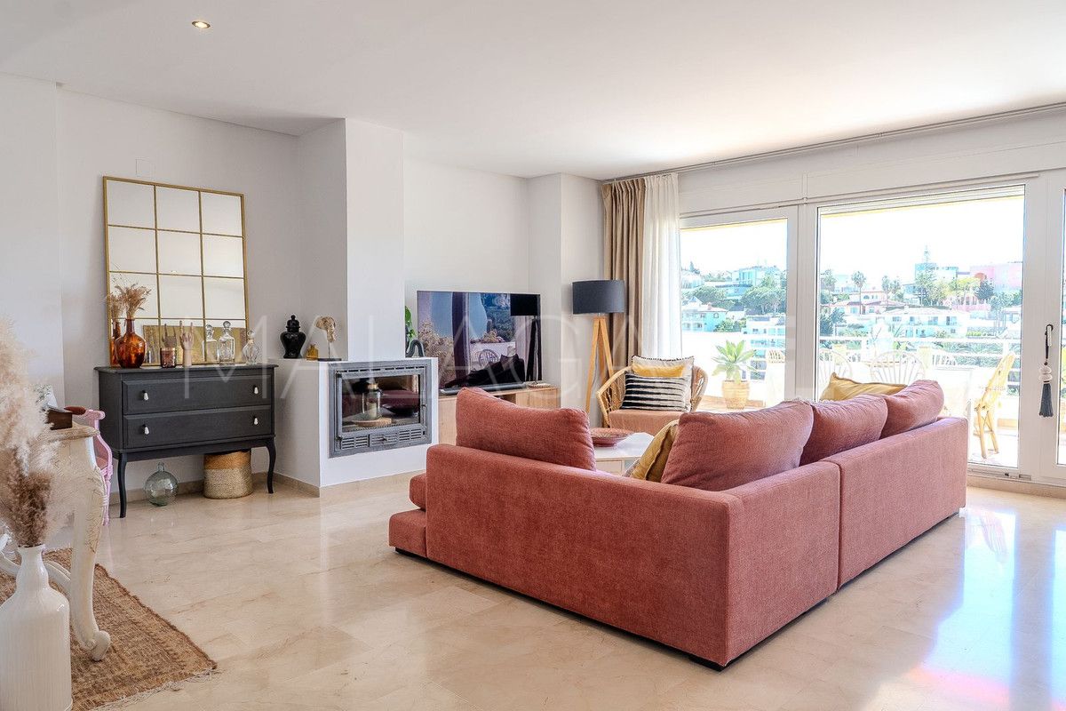 Takvåning for sale in Torrequebrada