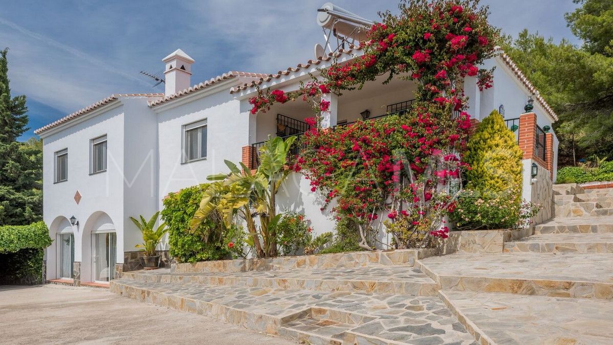 Villa for sale in Nerja