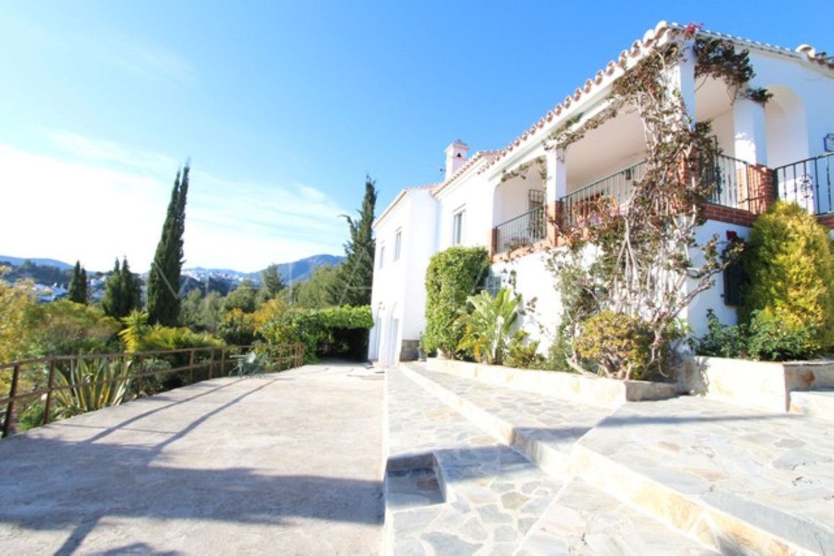 Villa for sale in Nerja