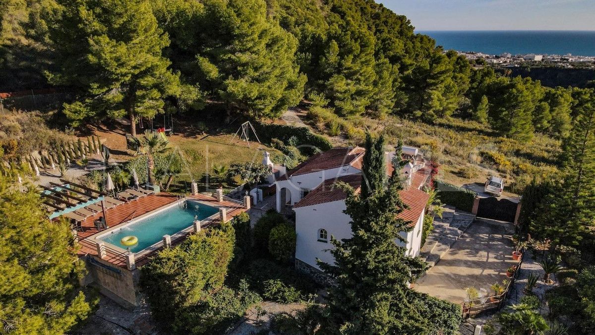 Villa for sale in Nerja