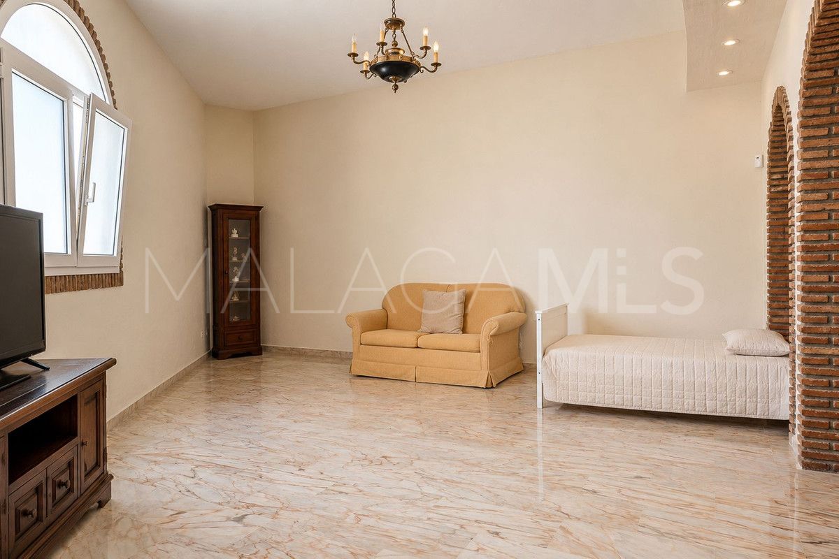 Torrequebrada, adosado with 5 bedrooms for sale