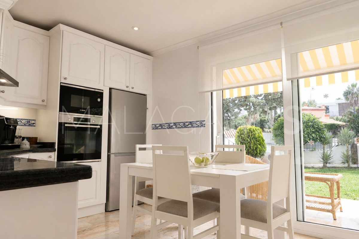 Torrequebrada, adosado with 5 bedrooms for sale
