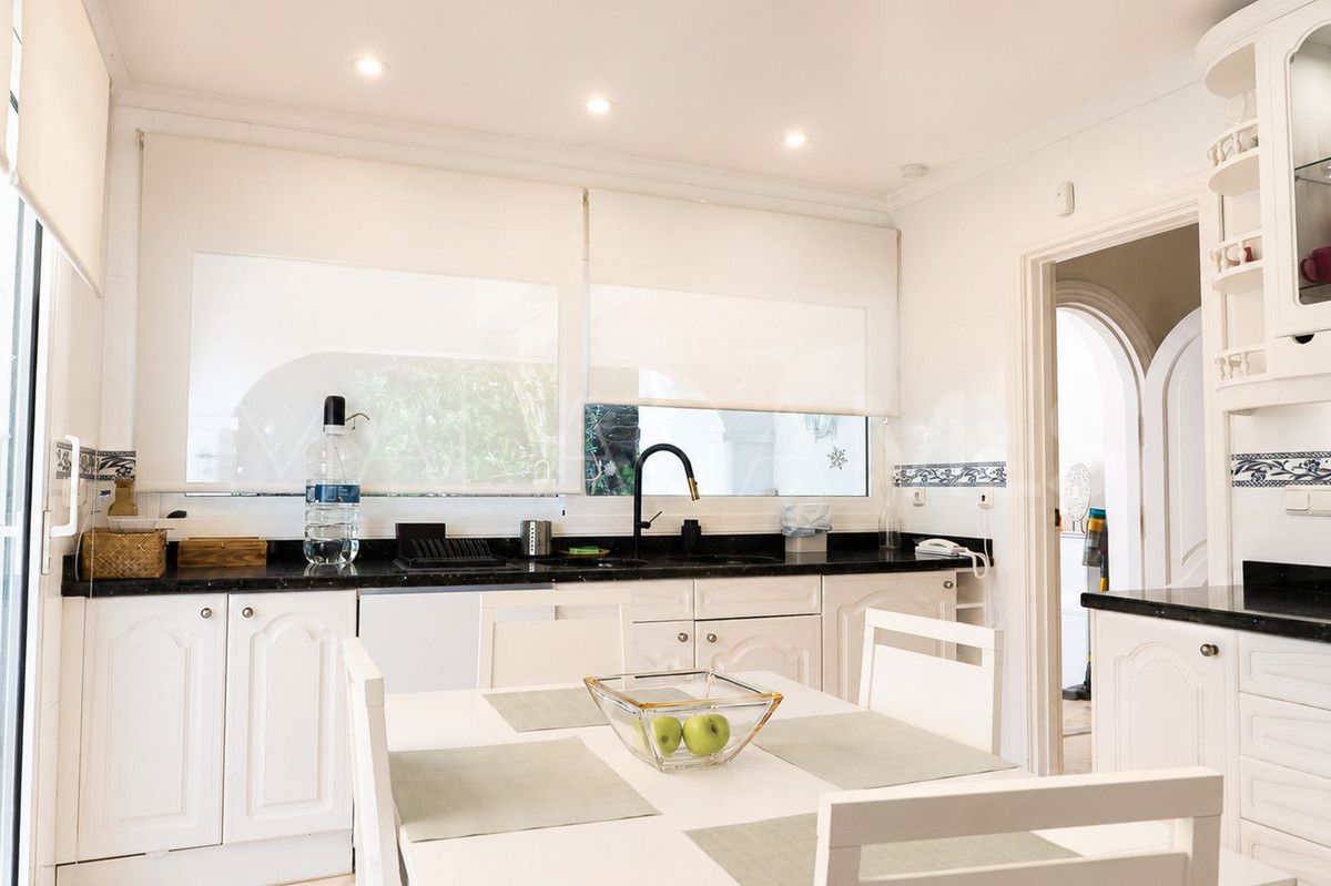 Torrequebrada, adosado with 5 bedrooms for sale