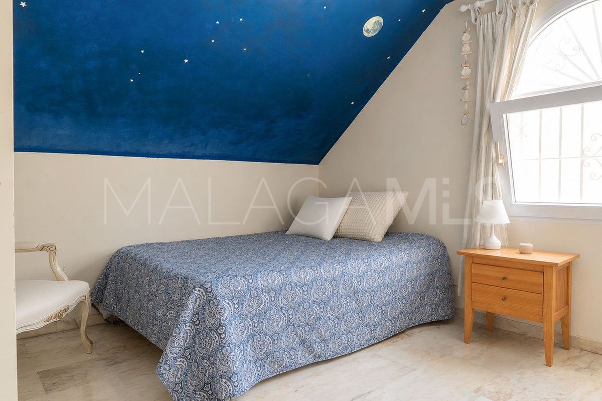 Torrequebrada, adosado with 5 bedrooms for sale