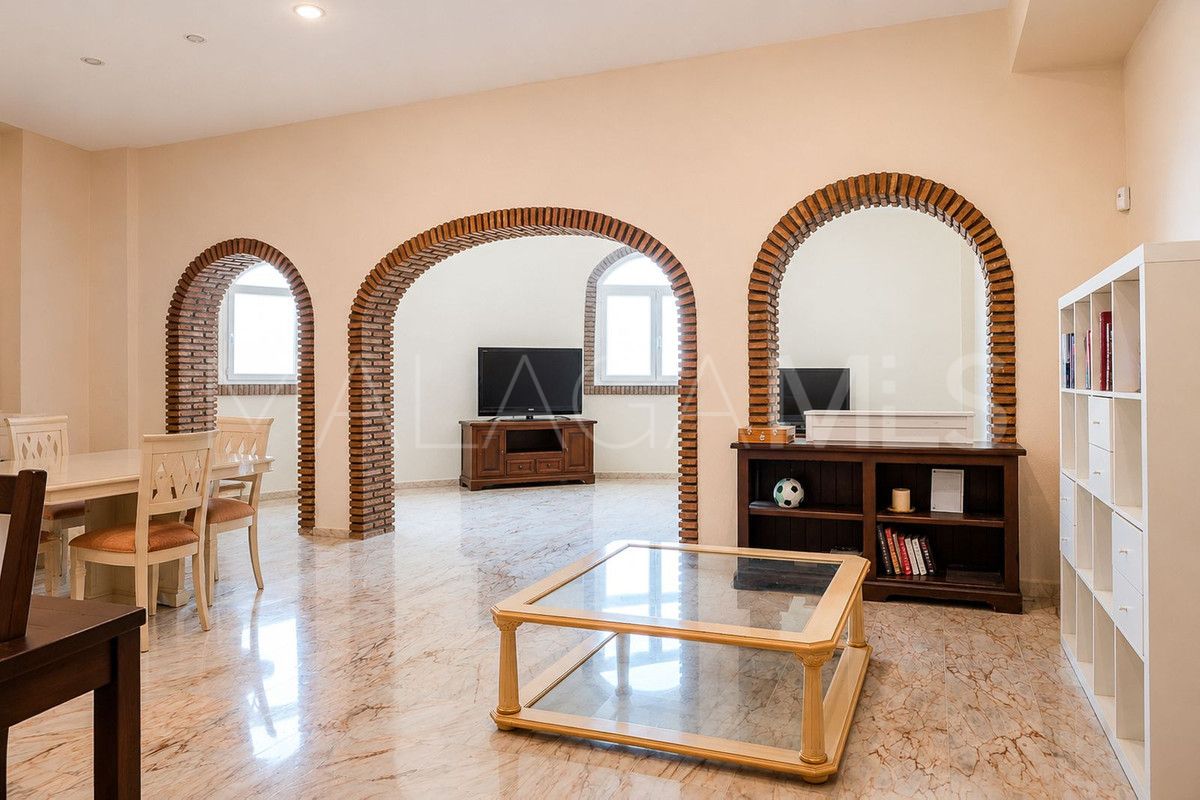 Torrequebrada, adosado with 5 bedrooms for sale