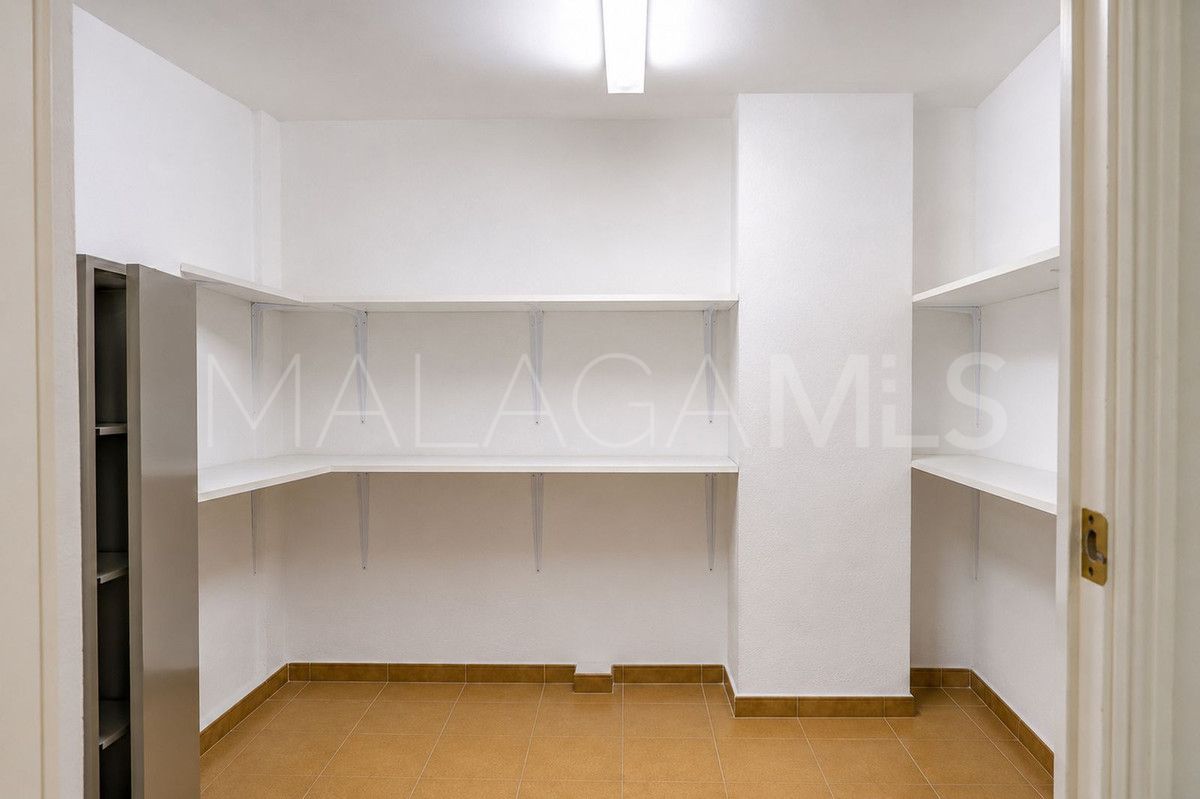 Torrequebrada, adosado with 5 bedrooms for sale