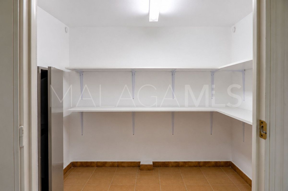 Torrequebrada, adosado with 5 bedrooms for sale