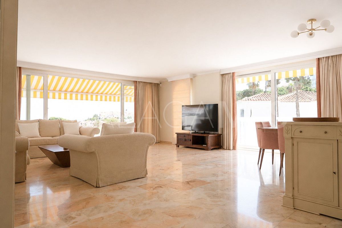 Torrequebrada, adosado with 5 bedrooms for sale