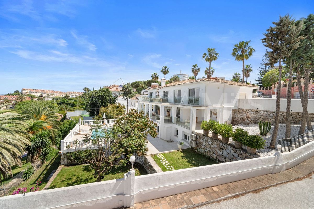 Torrequebrada, adosado with 5 bedrooms for sale