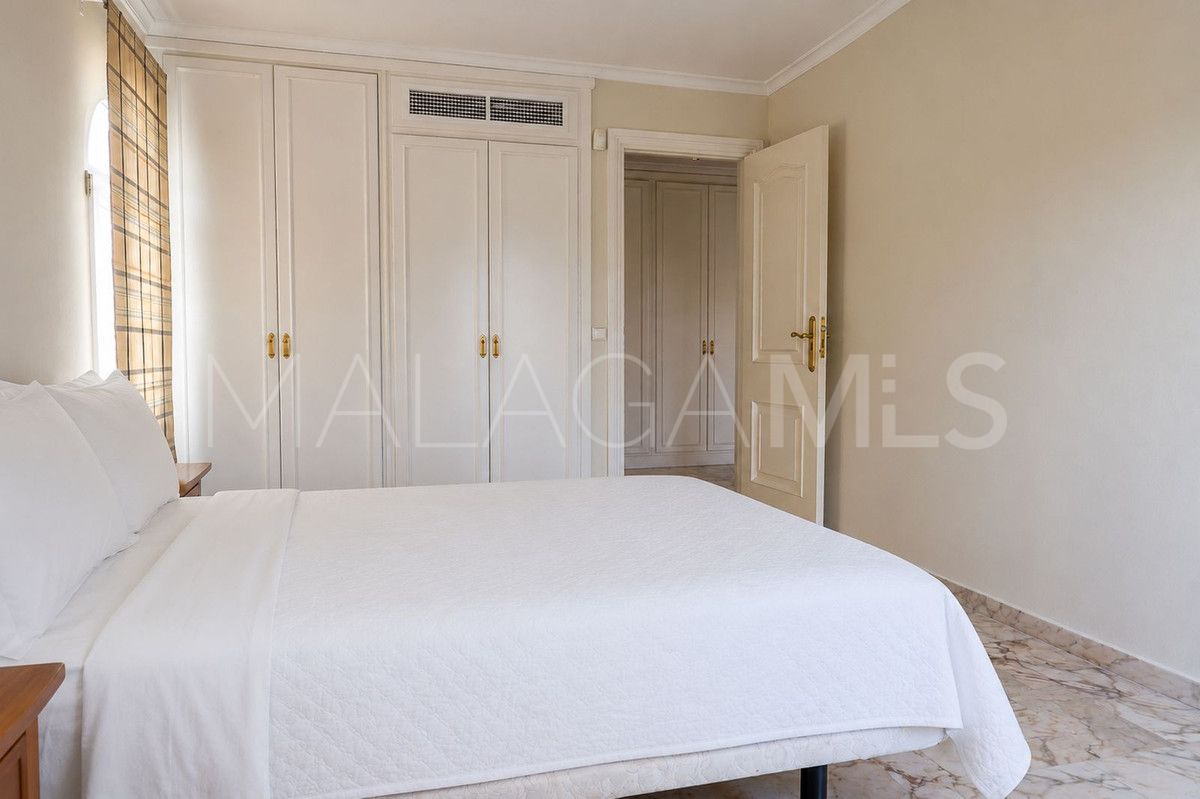 Torrequebrada, adosado with 5 bedrooms for sale