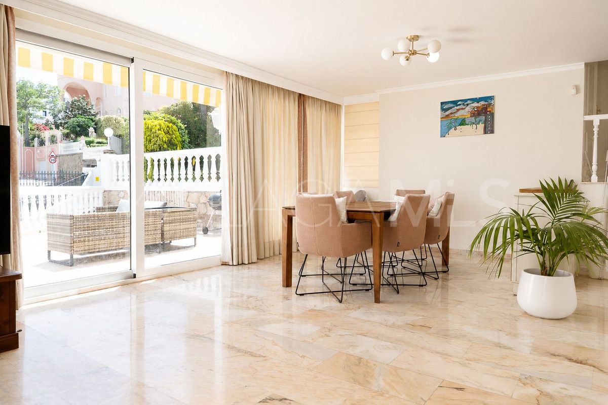 Torrequebrada, adosado with 5 bedrooms for sale