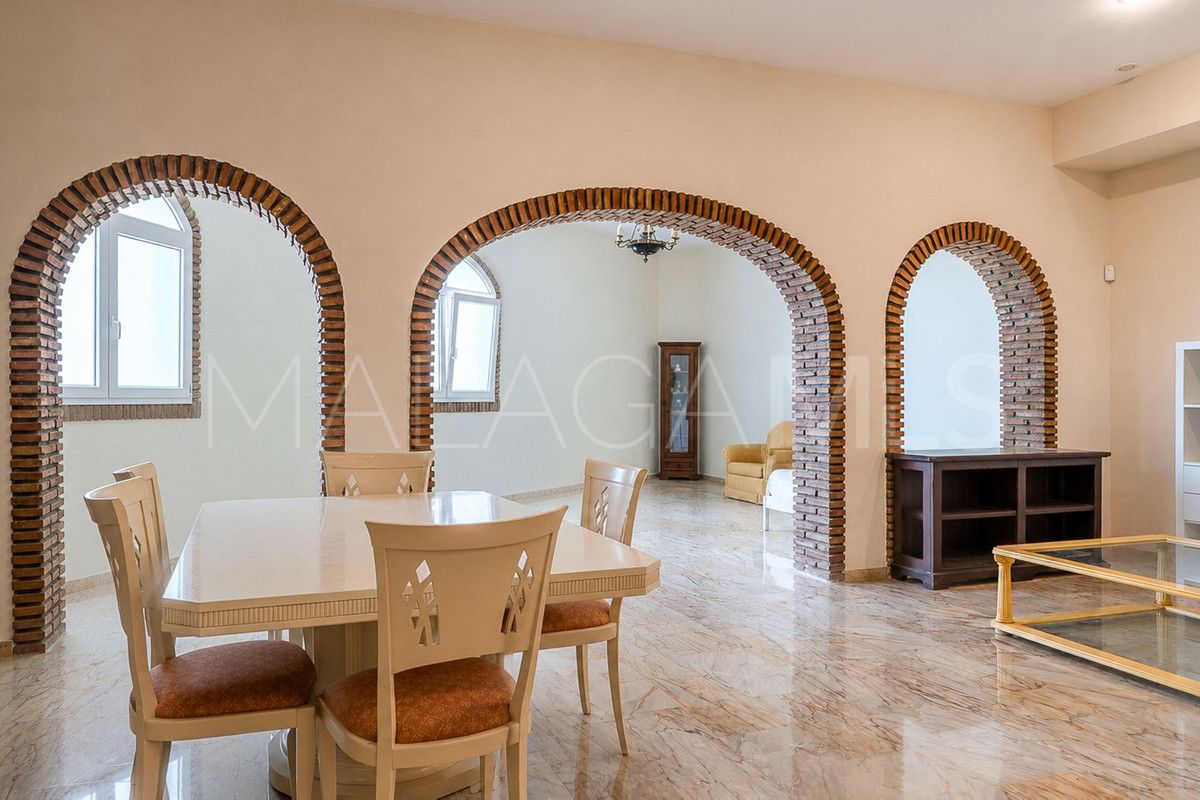Torrequebrada, adosado with 5 bedrooms for sale