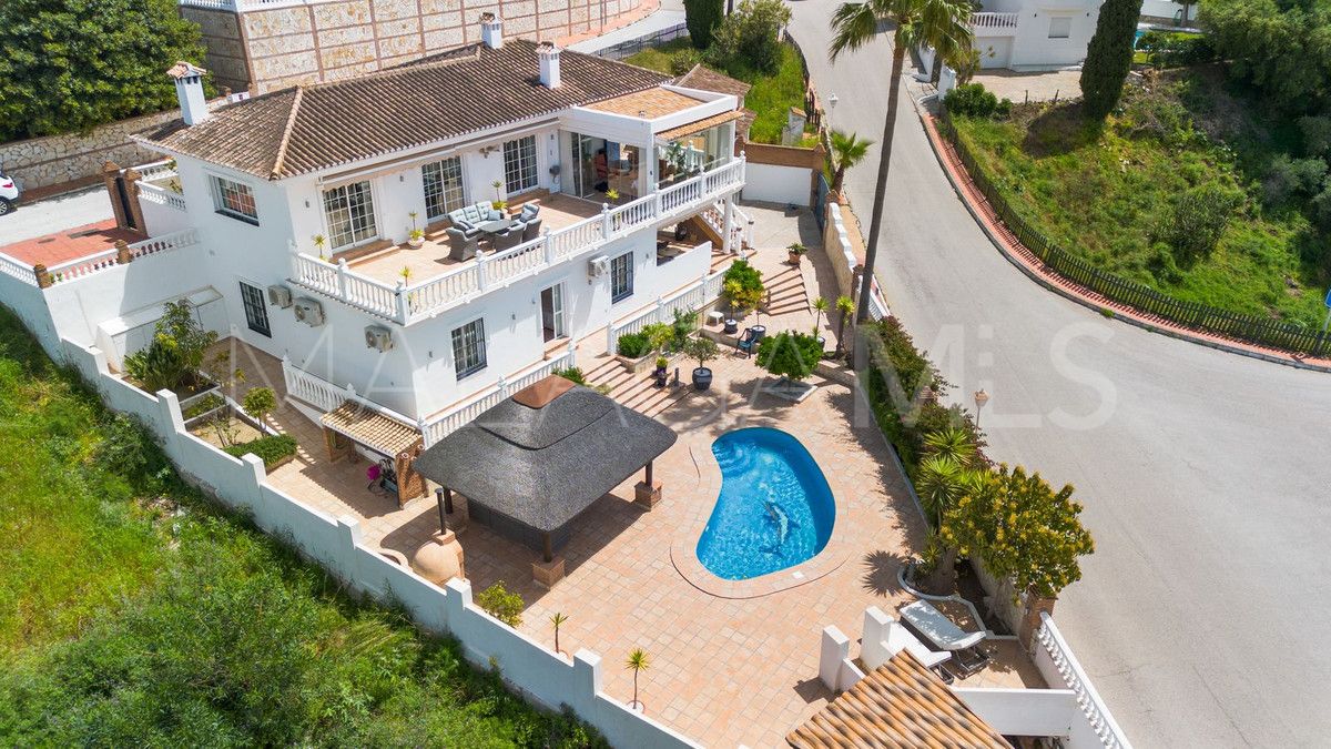 Villa for sale in Mijas