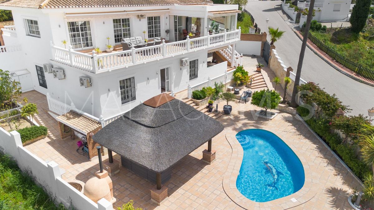 Villa for sale in Mijas
