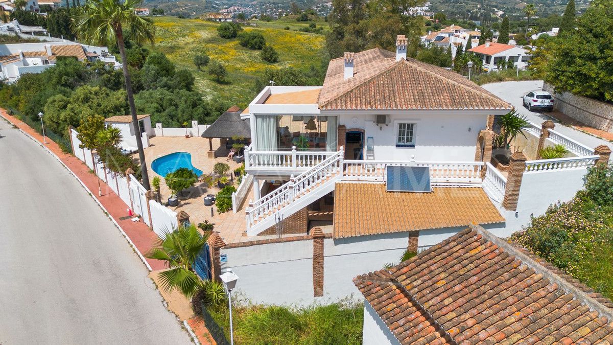 Villa for sale in Mijas