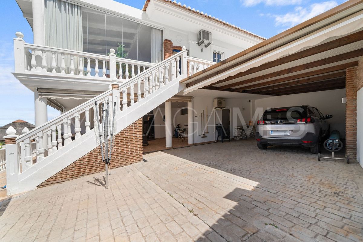 Villa for sale in Mijas