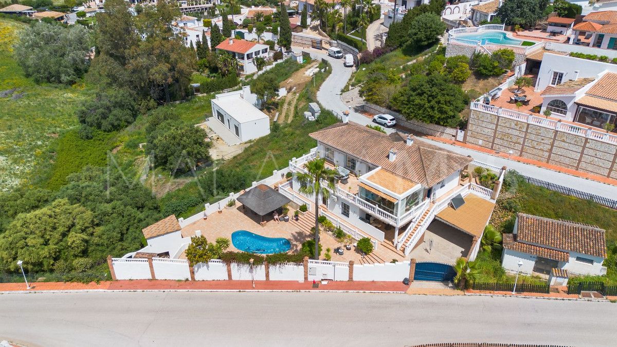 Villa for sale in Mijas