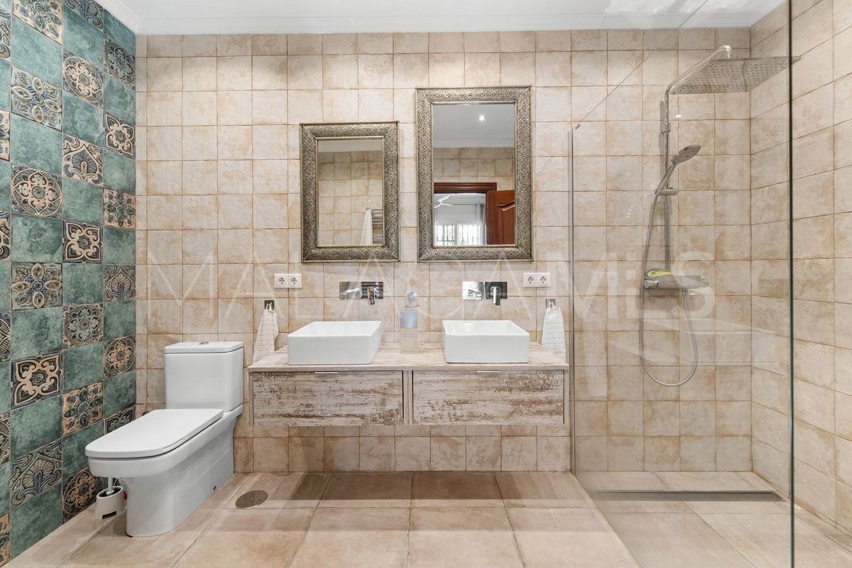 Villa for sale in Mijas