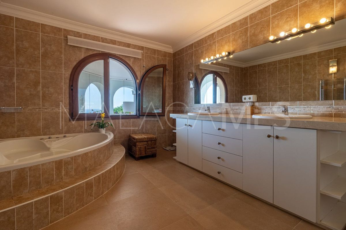 Fuengirola villa for sale