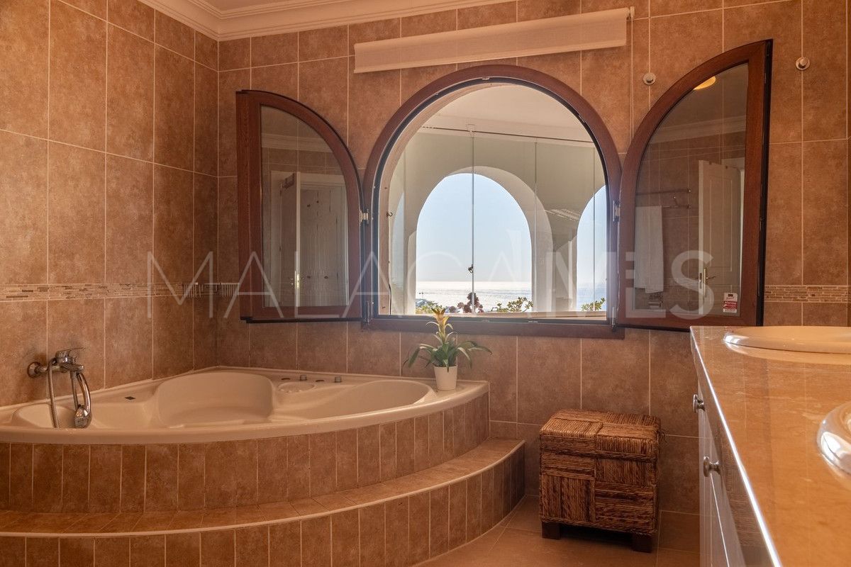 Fuengirola villa for sale