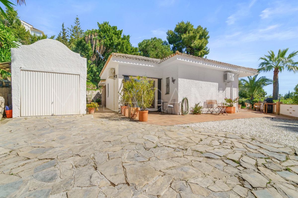 Calahonda, villa for sale with 5 bedrooms