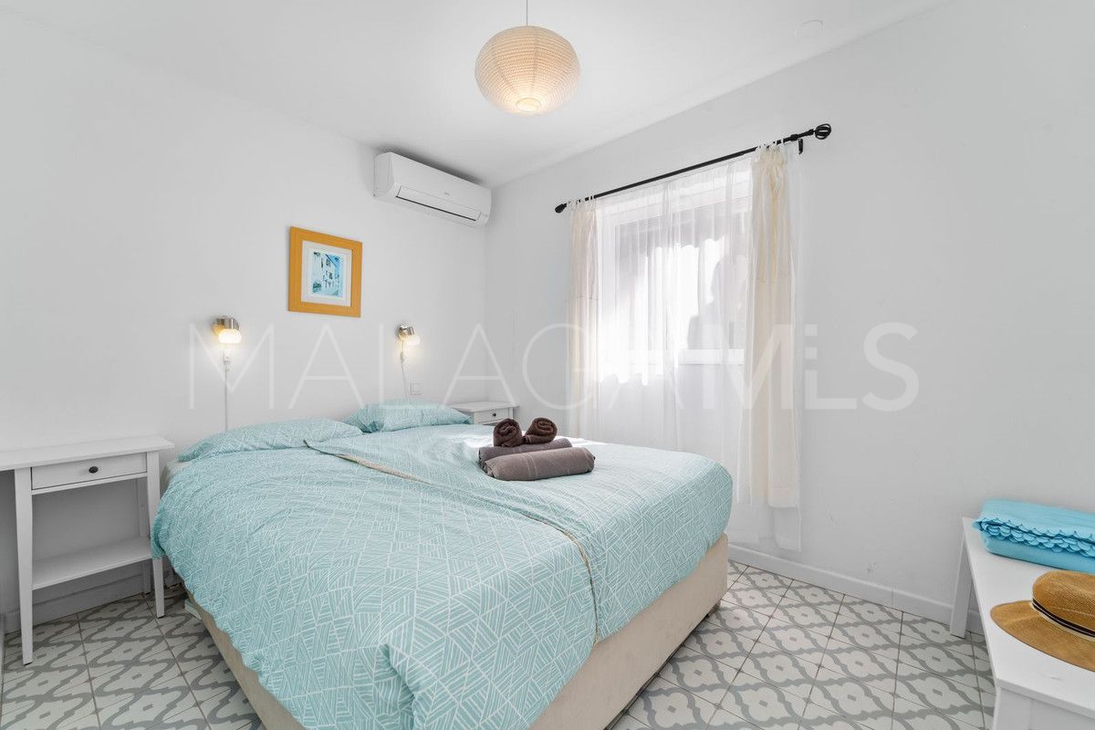 Villa for sale in Calahonda with 5 bedrooms