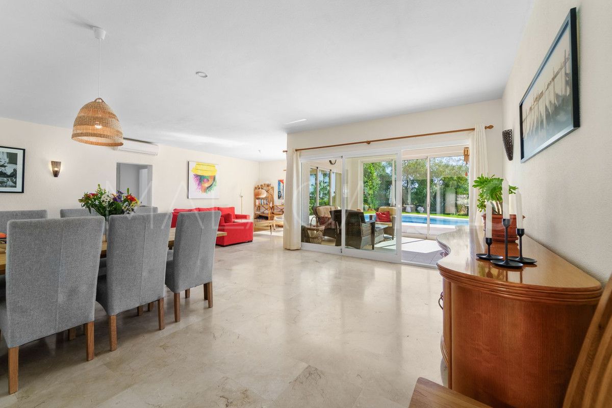 Calahonda, villa for sale with 5 bedrooms