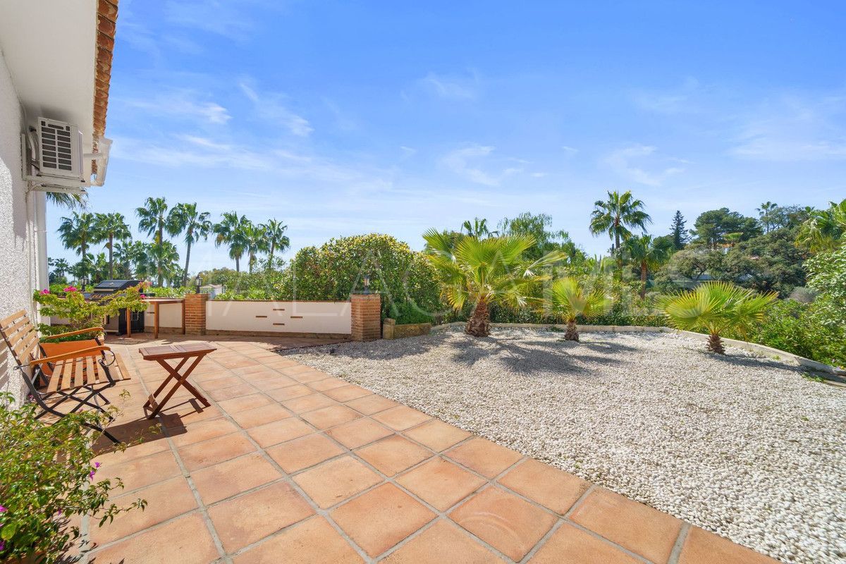 Calahonda, villa for sale with 5 bedrooms