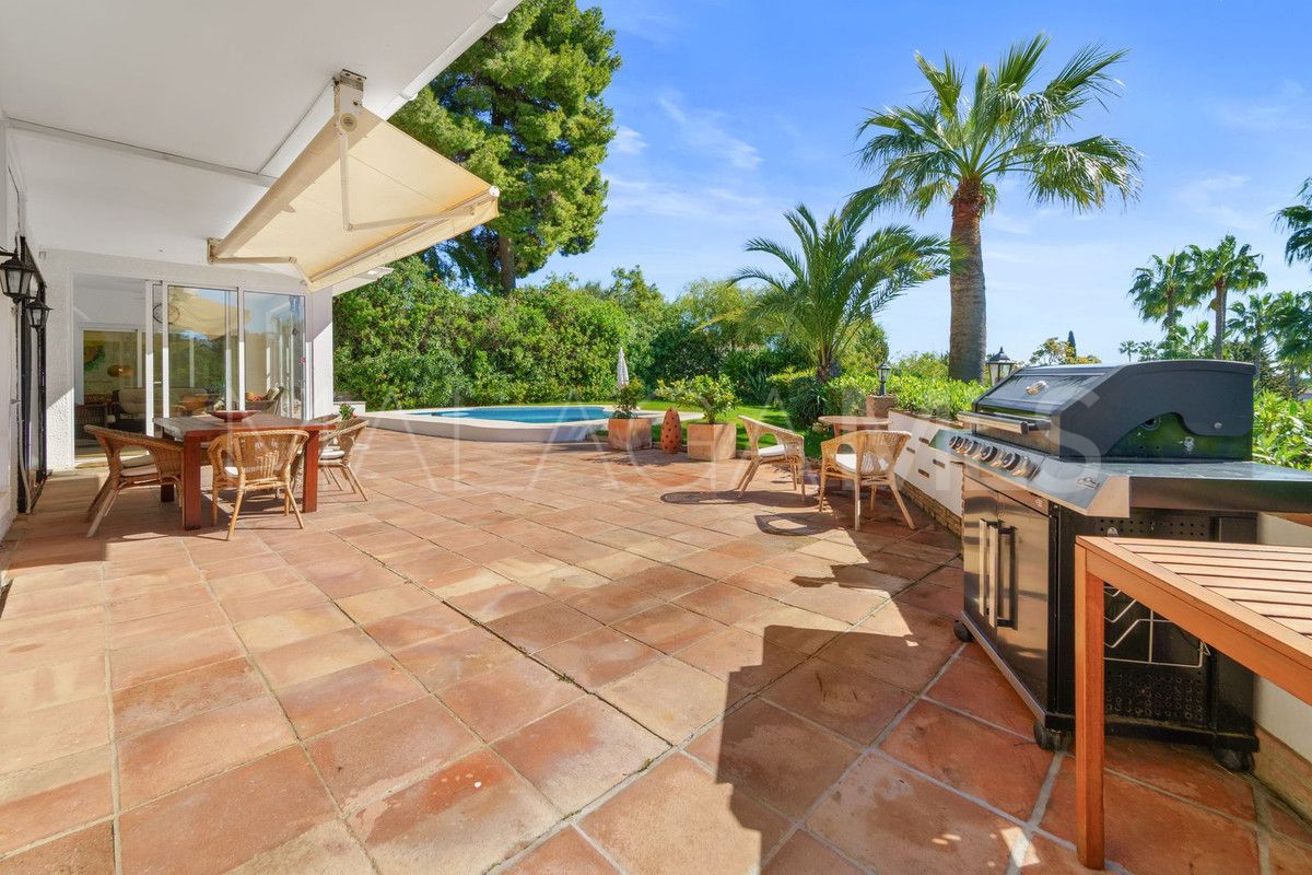 Calahonda, villa for sale with 5 bedrooms