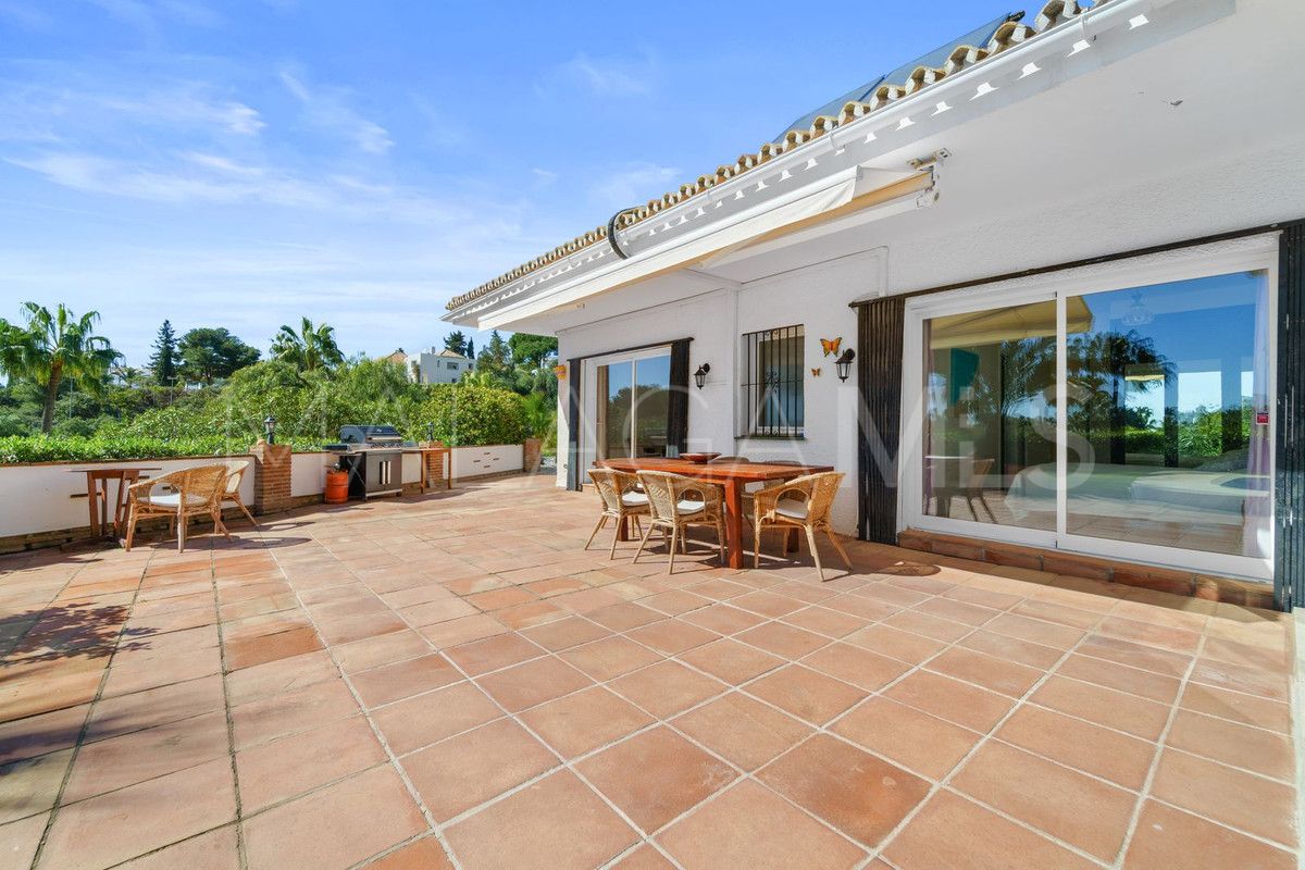 Calahonda, villa for sale with 5 bedrooms