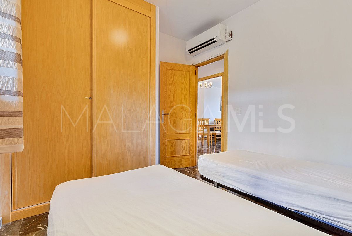 Se vende apartamento planta baja in Fuengirola de 2 bedrooms