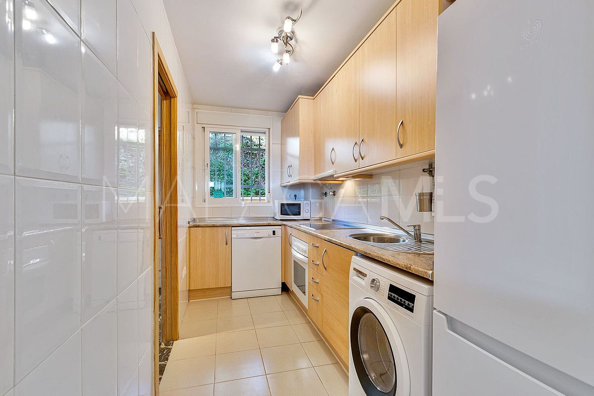 Se vende apartamento planta baja in Fuengirola de 2 bedrooms