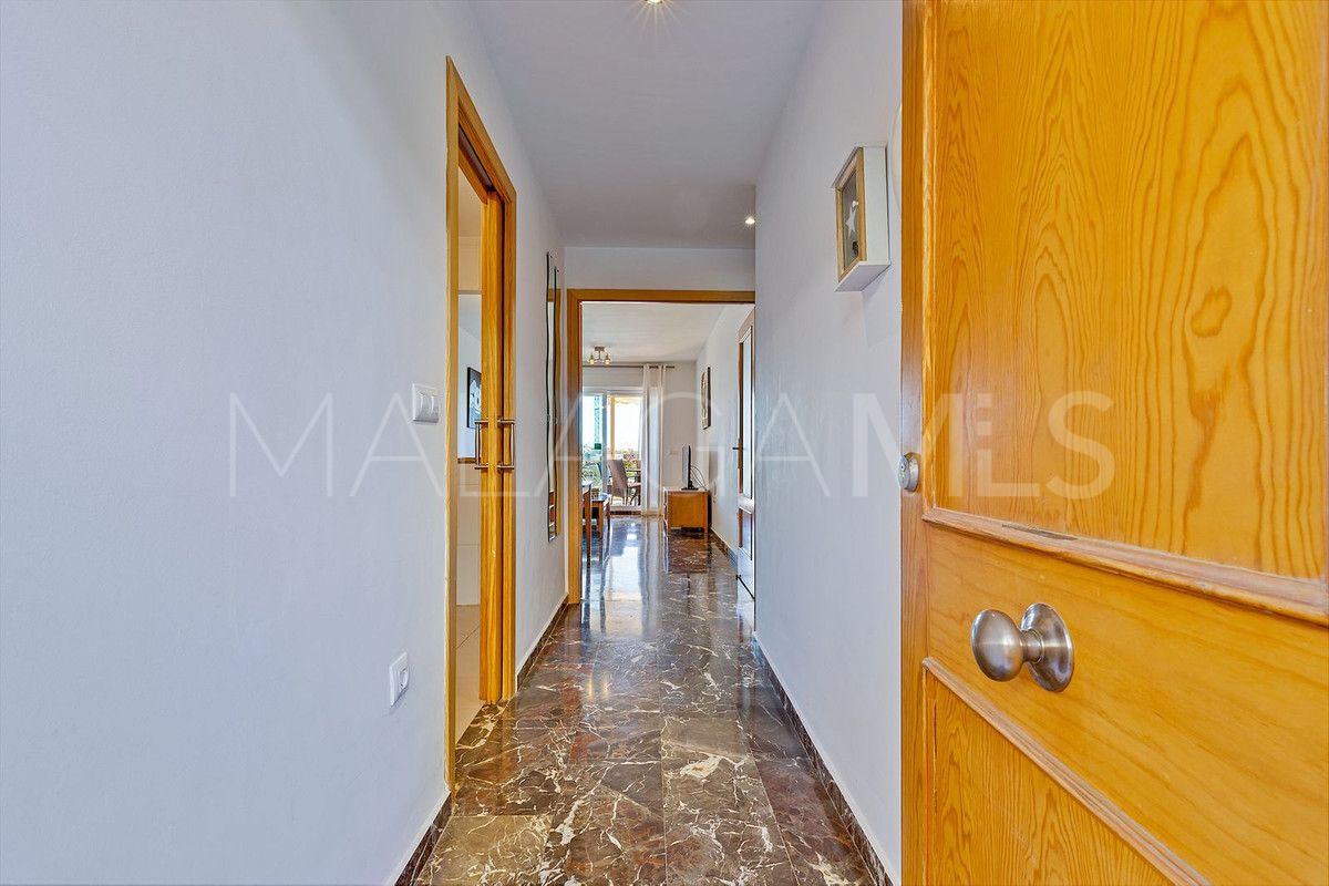 Se vende apartamento planta baja in Fuengirola de 2 bedrooms