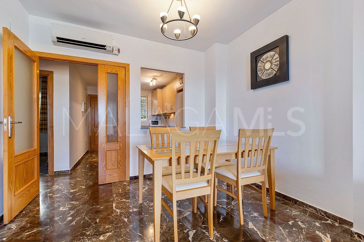 Se vende apartamento planta baja in Fuengirola de 2 bedrooms