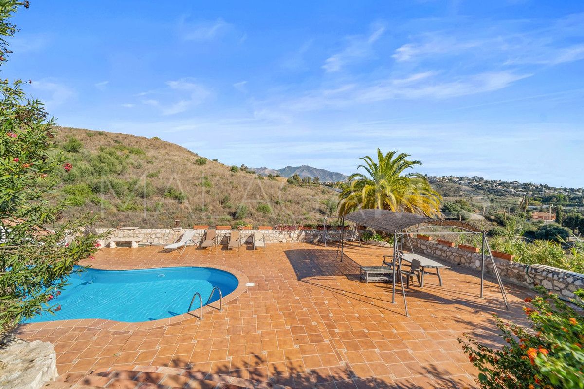 Villa for sale in Mijas