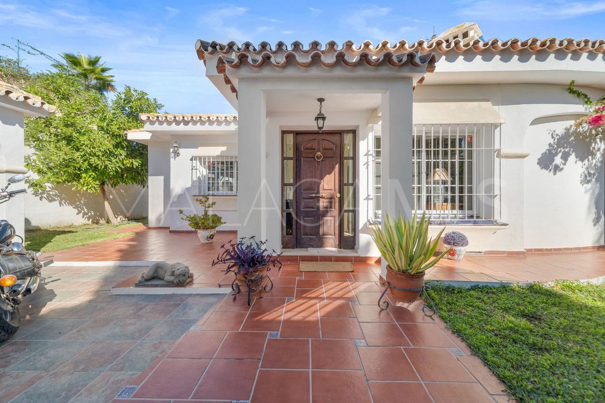 Villa for sale in Mijas