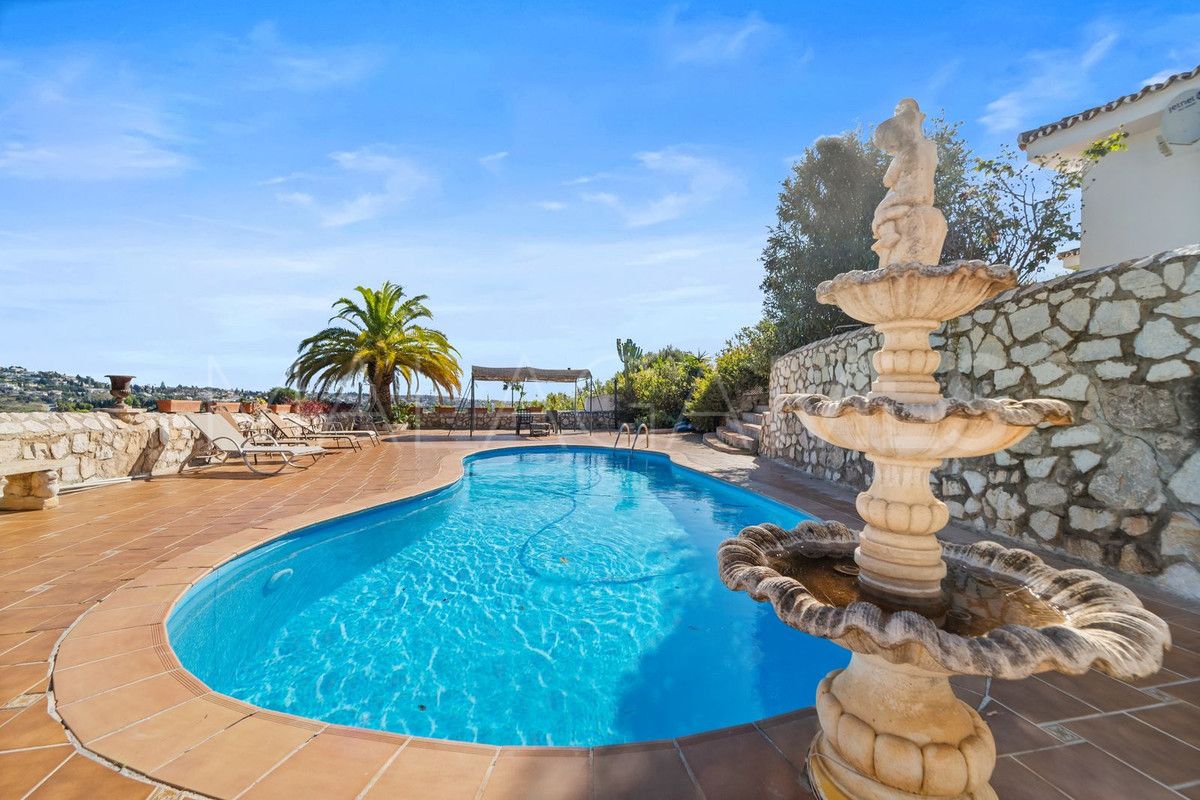 Villa for sale in Mijas
