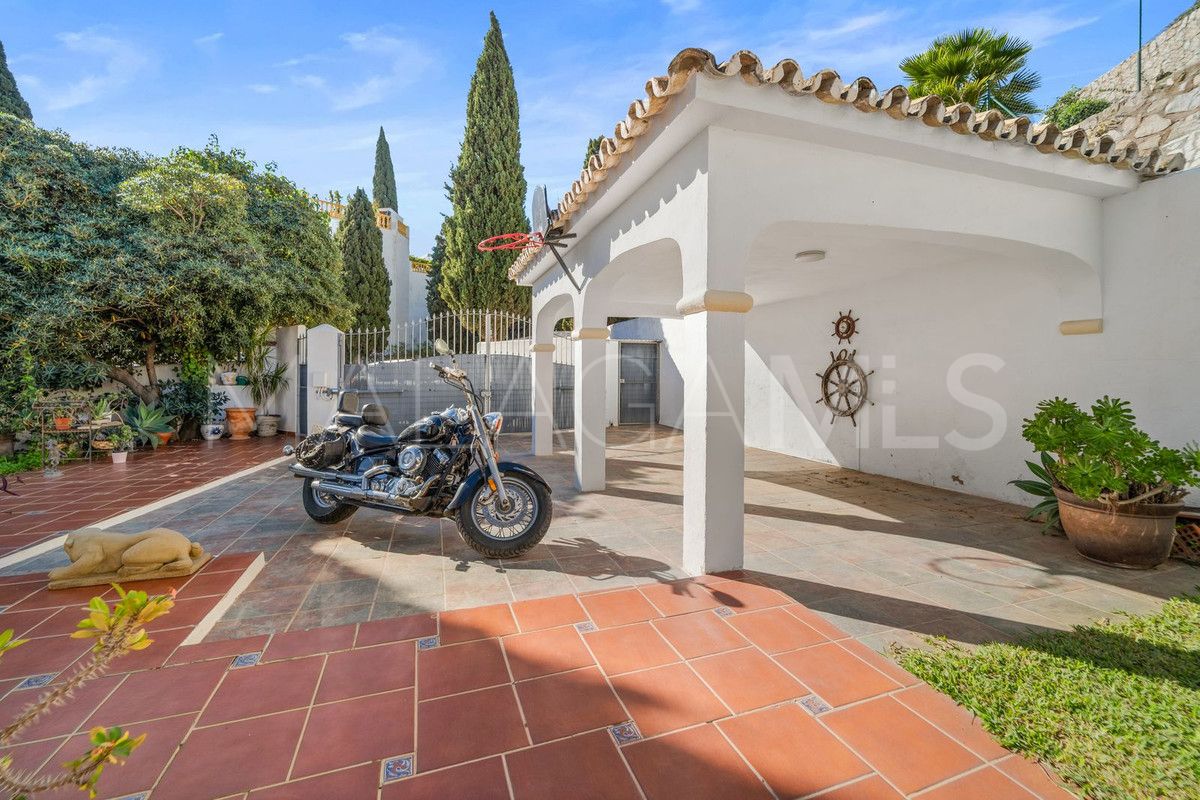Villa for sale in Mijas