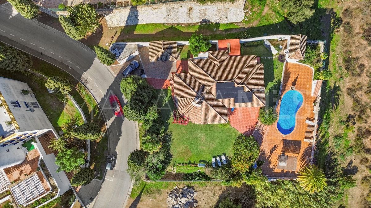 Villa for sale in Mijas