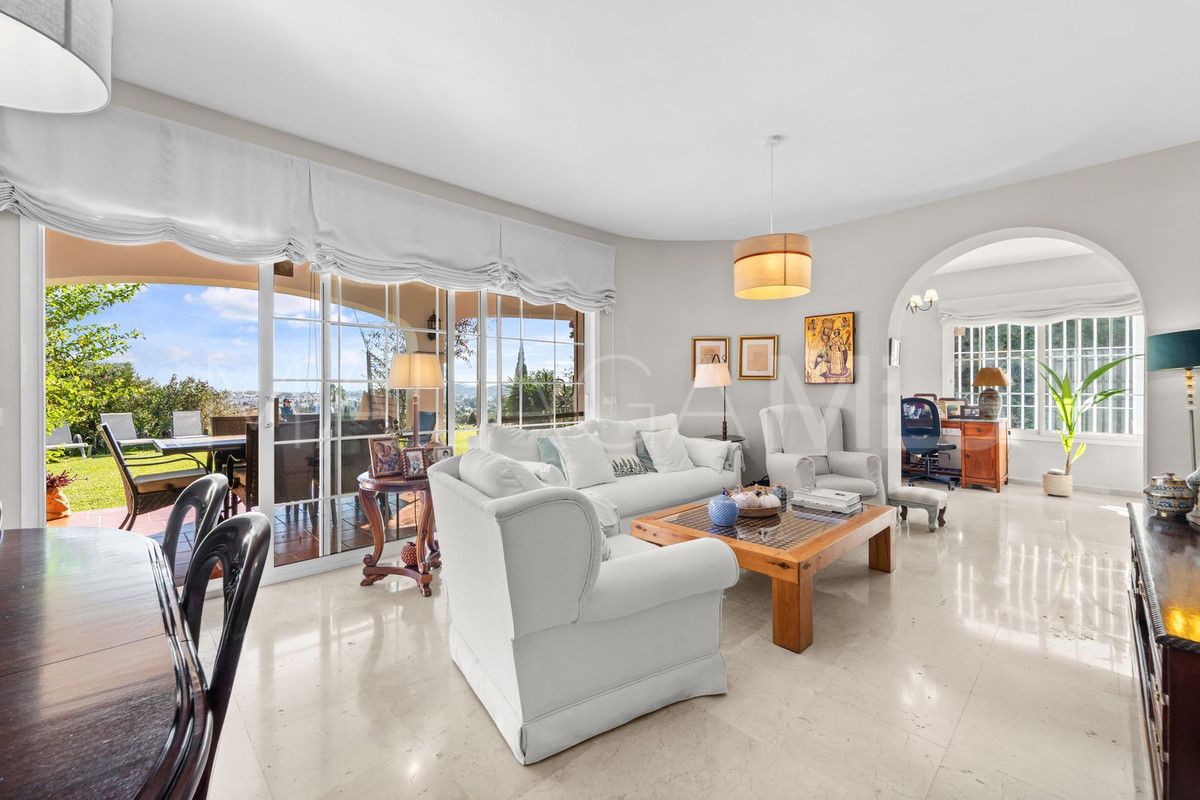Villa for sale in Mijas