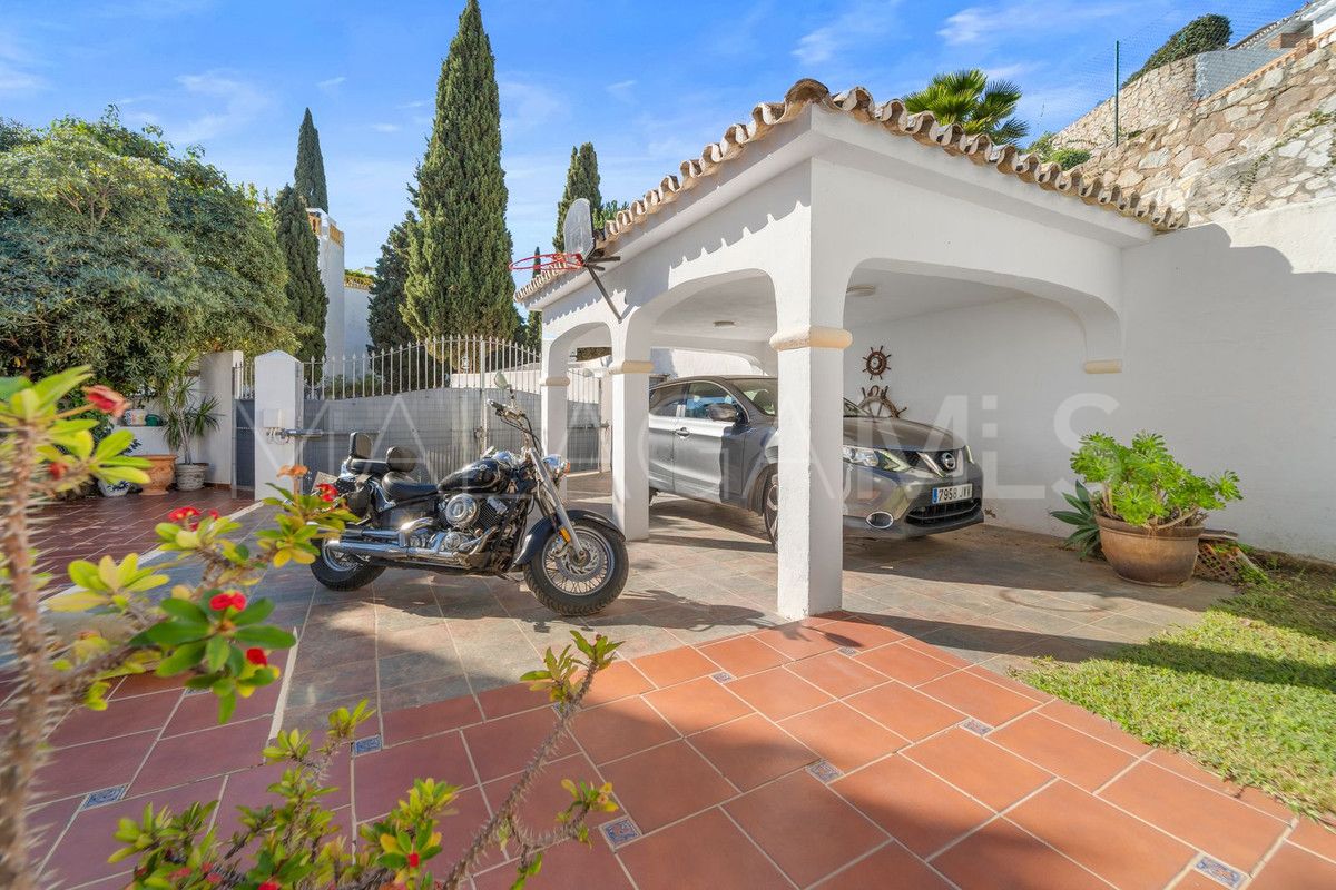 Villa for sale in Mijas