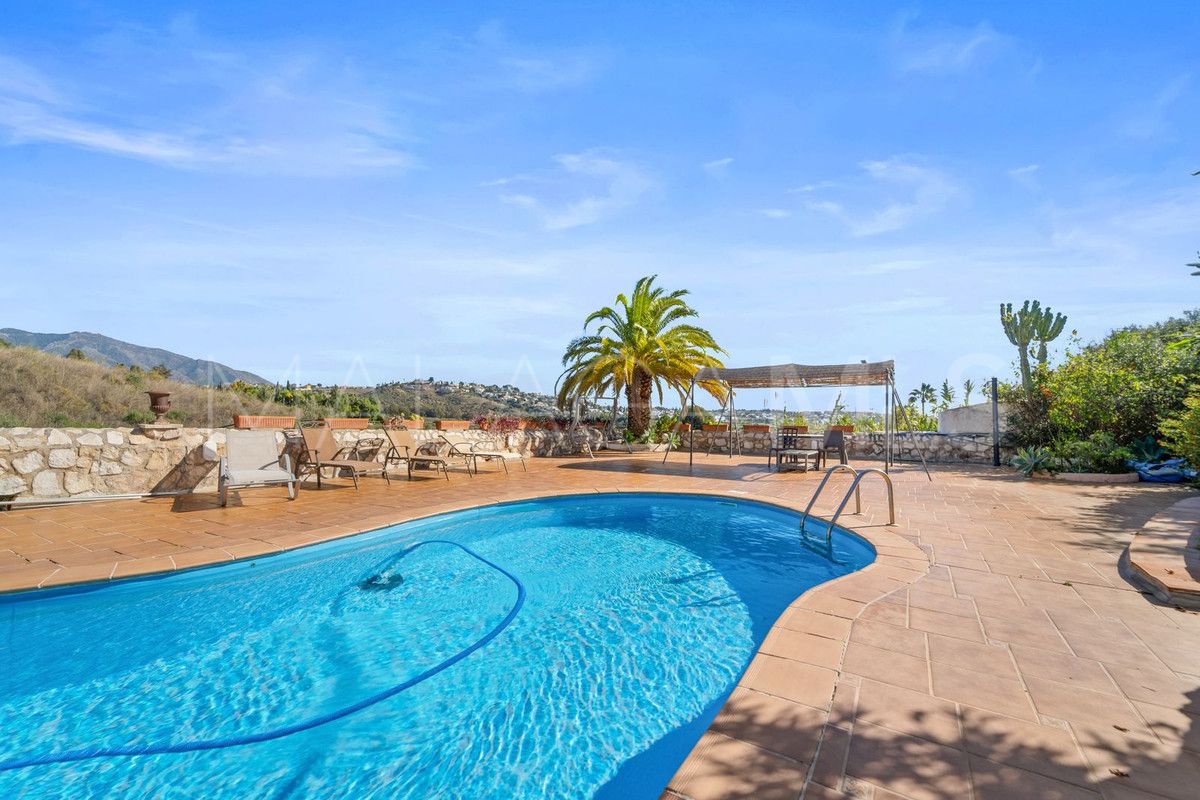 Villa for sale in Mijas