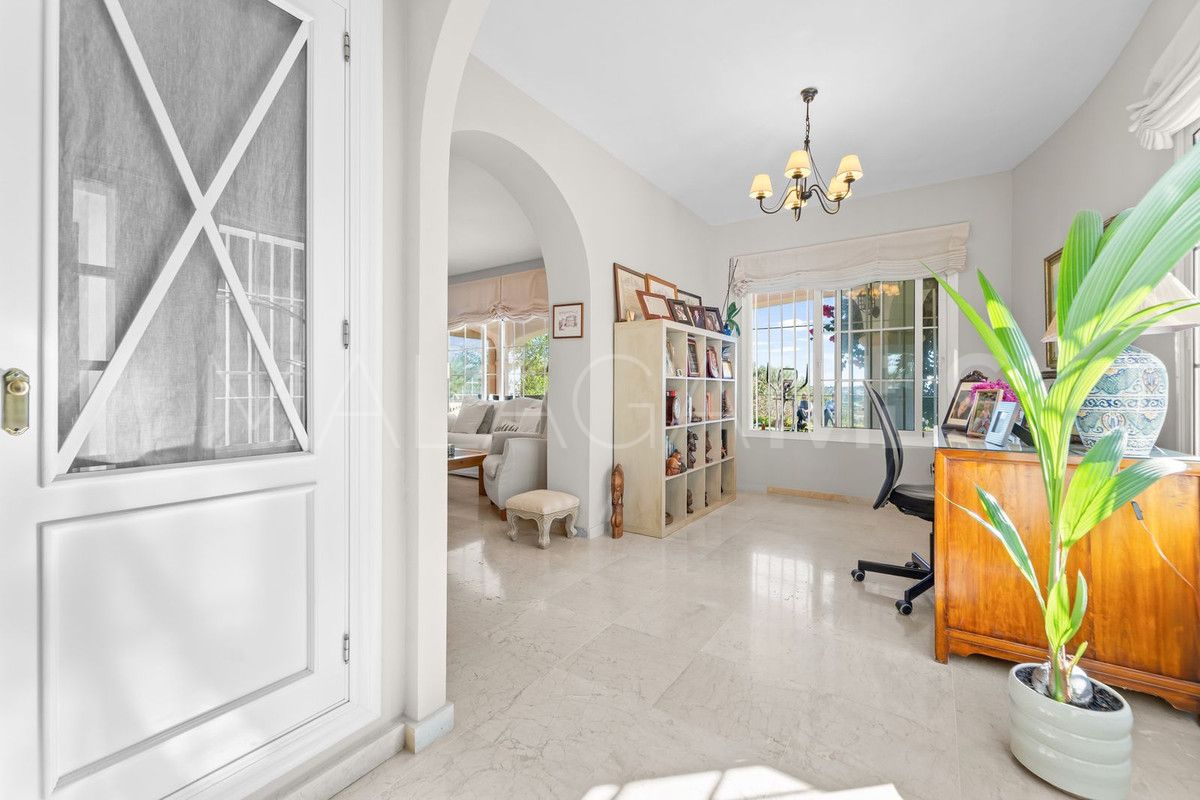 Villa for sale in Mijas