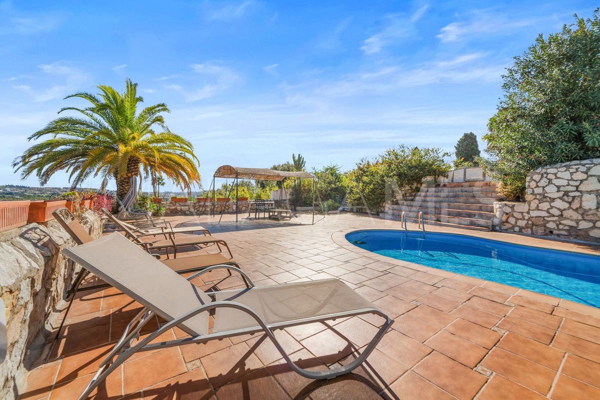 Villa for sale in Mijas